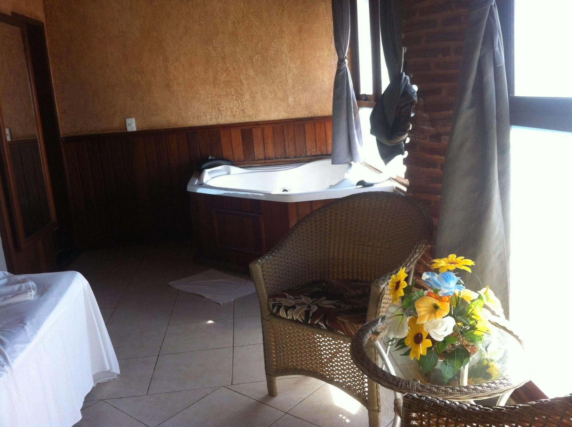 Pousada Do Toby Hotel Canoa Quebrada Bagian luar foto